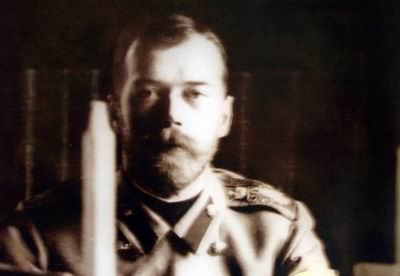Государь Император Николай Александрович в своем рабочем кабинете