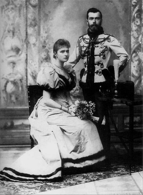 Цесаревич Николай Александрович и его невеста Алиса Гессенская 1894 г.